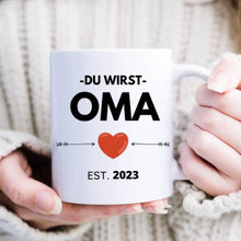 Load image into Gallery viewer, Du wirst Oma/ Opa - Personalisierte Tasse zur Verkündung, Überraschung
