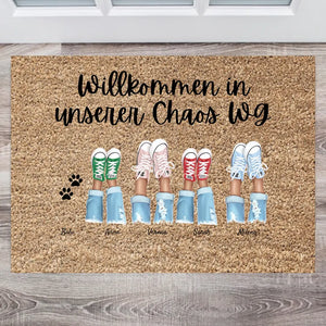 Unsere Chaos WG - Personalisierte Fußmatte (2-8 Personen, Kinder & Haustiere)