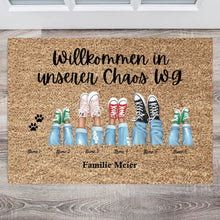 Load image into Gallery viewer, Unsere Chaos WG - Personalisierte Fußmatte (2-8 Personen, Kinder &amp; Haustiere)
