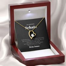 Load image into Gallery viewer, Letzte Liebe - Halskette mit Gold-Herzanhänger &amp; personalisierter Geschenk-Karte (Valentinstagsgeschenk)
