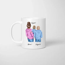 Load image into Gallery viewer, Maman avec enfants - Mug personnalisé (1-3 enfants, adolescents)
