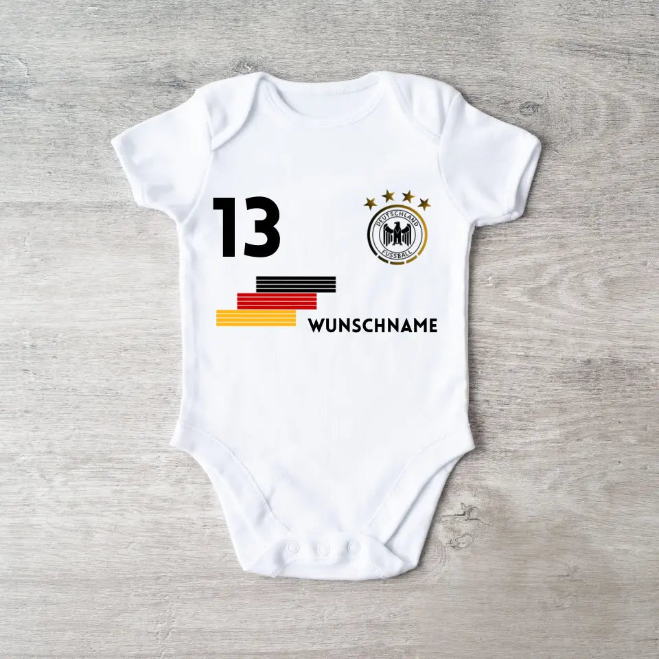 Deutschland EM Trikot Strampler - Personalisierter Baby-Onesie, Body mit anpassbarem Namen und Trikotnummer, 100% Bio-Baumwolle, EM 2024