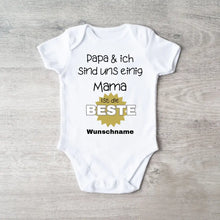 Load image into Gallery viewer, Mama ist die Beste - Personalisierter Baby-Onesie/ Strampler, 100% Bio-Baumwolle
