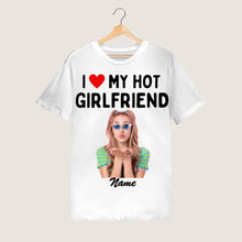 Load image into Gallery viewer, I love my hot girlfriend - Personalisiertes Foto T-Shirt (100% Baumwolle, Unisex)
