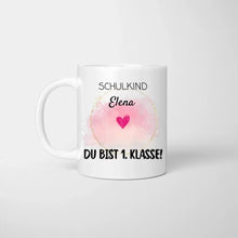 Load image into Gallery viewer, Schulkind Tasse personalisiert - Du bist 1. Klasse!
