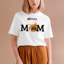 Load image into Gallery viewer, Haustier Mama - Personalisiertes T-Shirt mit Foto von deinem Fellfreund (Eigenes Bild hochladen)
