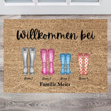 Load image into Gallery viewer, Willkommen bei uns, Gummistiefel - Personalisierte Fußmatte für innen &amp; aussen (2-8 Personen, Kinder, Babys &amp; Haustiere)
