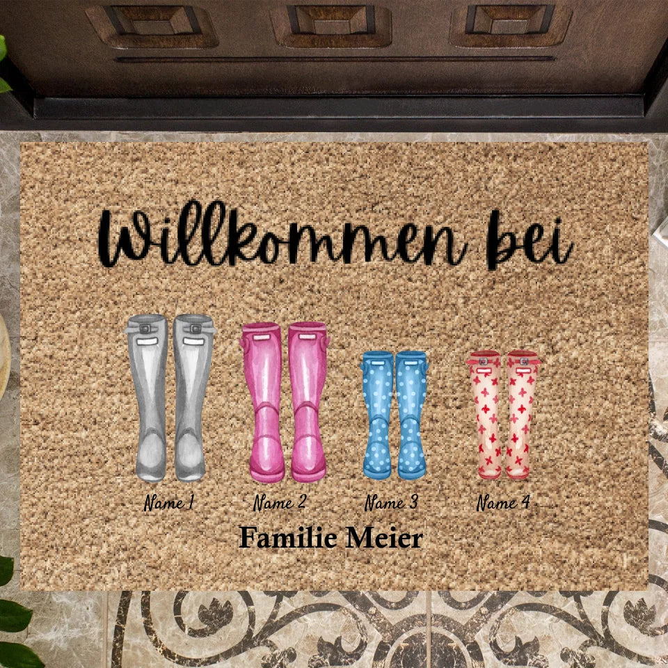 Willkommen bei uns, Gummistiefel - Personalisierte Fußmatte für innen & aussen (2-8 Personen, Kinder, Babys & Haustiere)