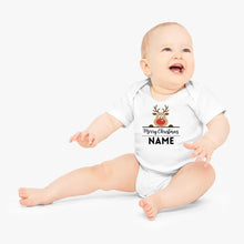 Load image into Gallery viewer, Merry Christmas Baby - Personalisierter Baby-Onesie/ Strampler zu Weihnachten, 100% Bio-Baumwolle
