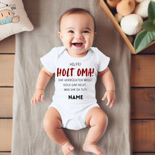 Load image into Gallery viewer, Holt Oma zur Hilfe - Personalisierter Baby-Onesie/ Strampler, witziges Weihnachtsgeschenk, 100% Bio-Baumwolle
