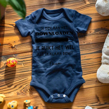 Load image into Gallery viewer, IK BEN AAN HET Downloaden - Gepersonaliseerde baby onesie/ romper voor Kerstmis, 100% biologisch katoen copy
