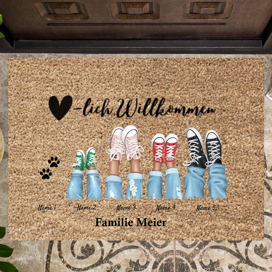 Herzlich Willkommen - Personalisierte Fußmatte  für innen & aussen (2-8 Personen, Kinder & Haustiere) Grau