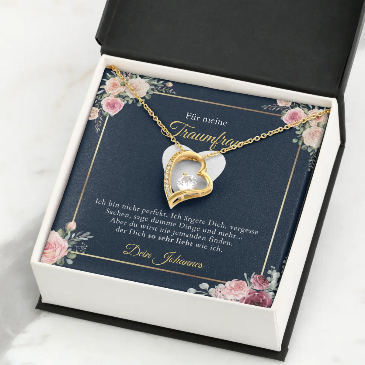 Forever Love "Traumfrau" - Halskette mit Gold-Herzanhänger & individualisierter Karte