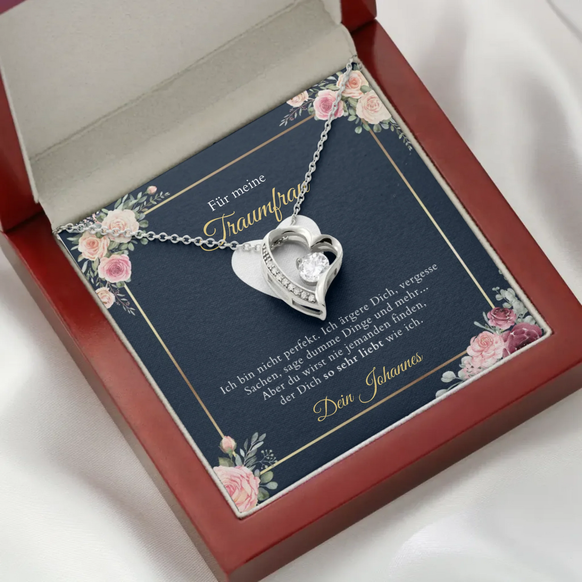 Forever Love "Traumfrau" - Halskette mit Gold-Herzanhänger & individualisierter Karte